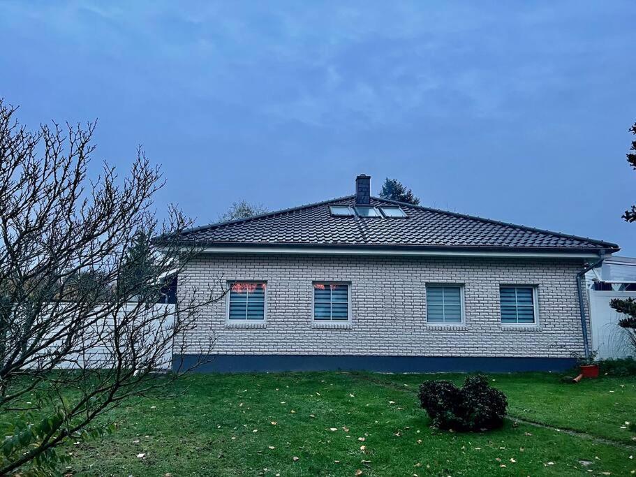 Schoenes 2 Zimmer Apartment An Der Stadt Grenze Mit Klimaanlage Blankenfelde-Mahlow المظهر الخارجي الصورة